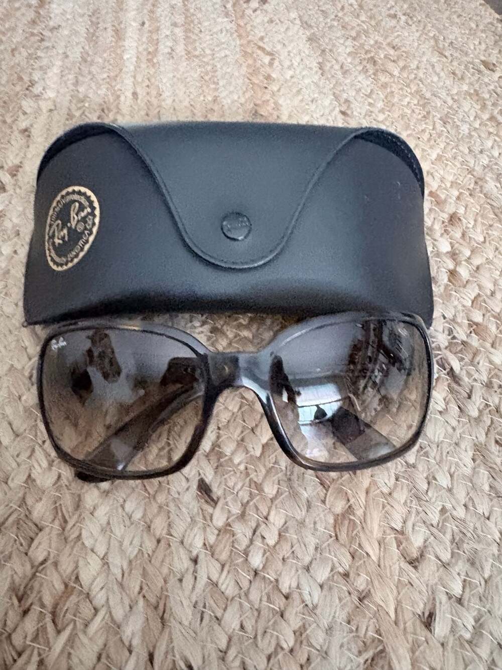 Ray-Ban RB4068 710/51 Tortoise Square Sunglasses with Case